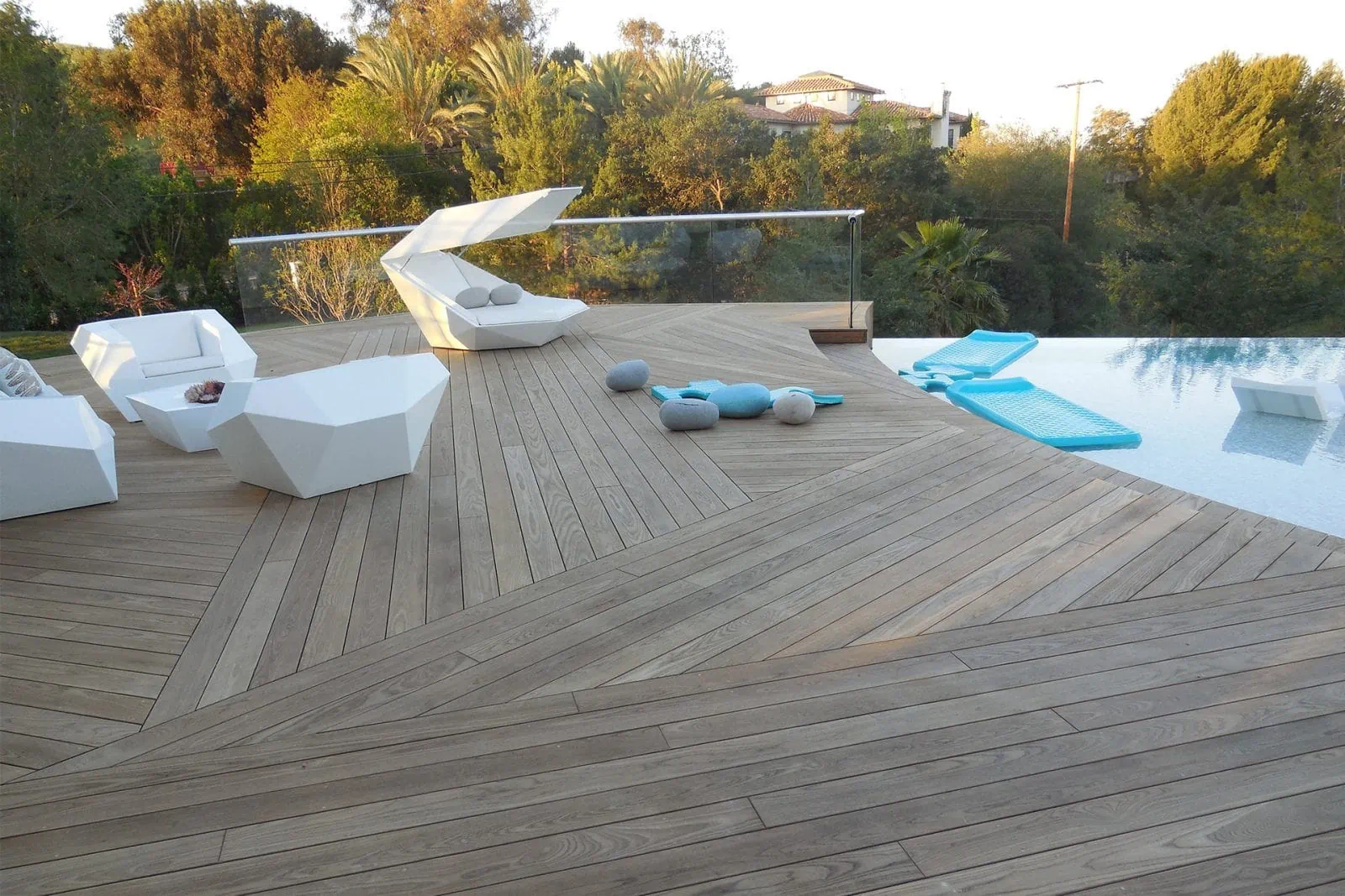 Plastic Wood Decking Shape And Color Design Are the Direction of Future  Development