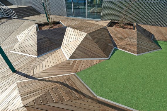 Thermory Benchmark thermo-ash decking