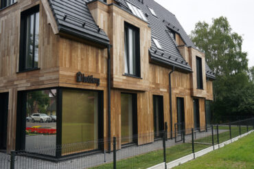 Thermory Benchmark Thermo-ash cladding C20 20×150 mm, Photograph Medzio Gausa