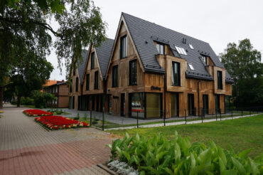 Thermory Benchmark Thermo-ash cladding C20 20×150 mm, Photograph Medzio Gausa