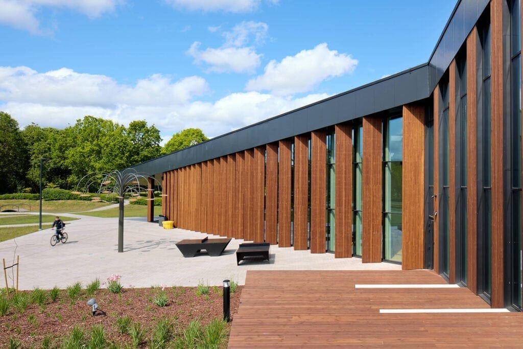 Thermory Benchmark thermo-pine cladding, Rakvere School, Salto Architects, Photograph Karl Kasepõld