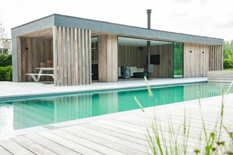 thermo-ash poolhouse decking