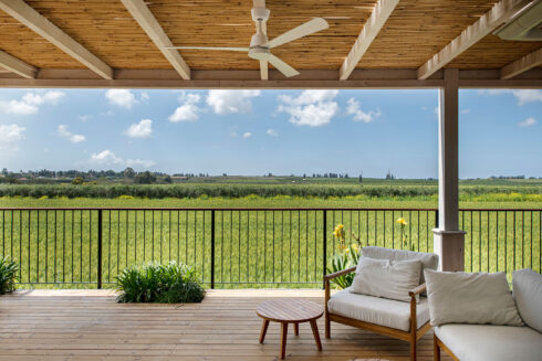 Thermory Benchmark thermo-pine decking, profile D4, Architects: Pnina Rimon, Hagay Tadmor, Location: Bnaya, Israel